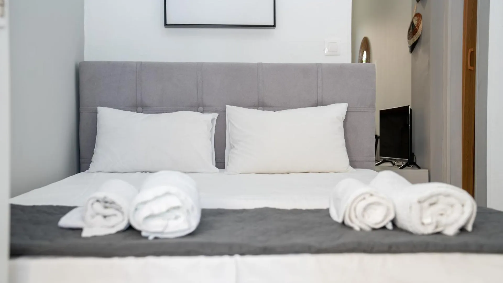 2K Cozy Beach House Neo Epivates 0*,  Greece